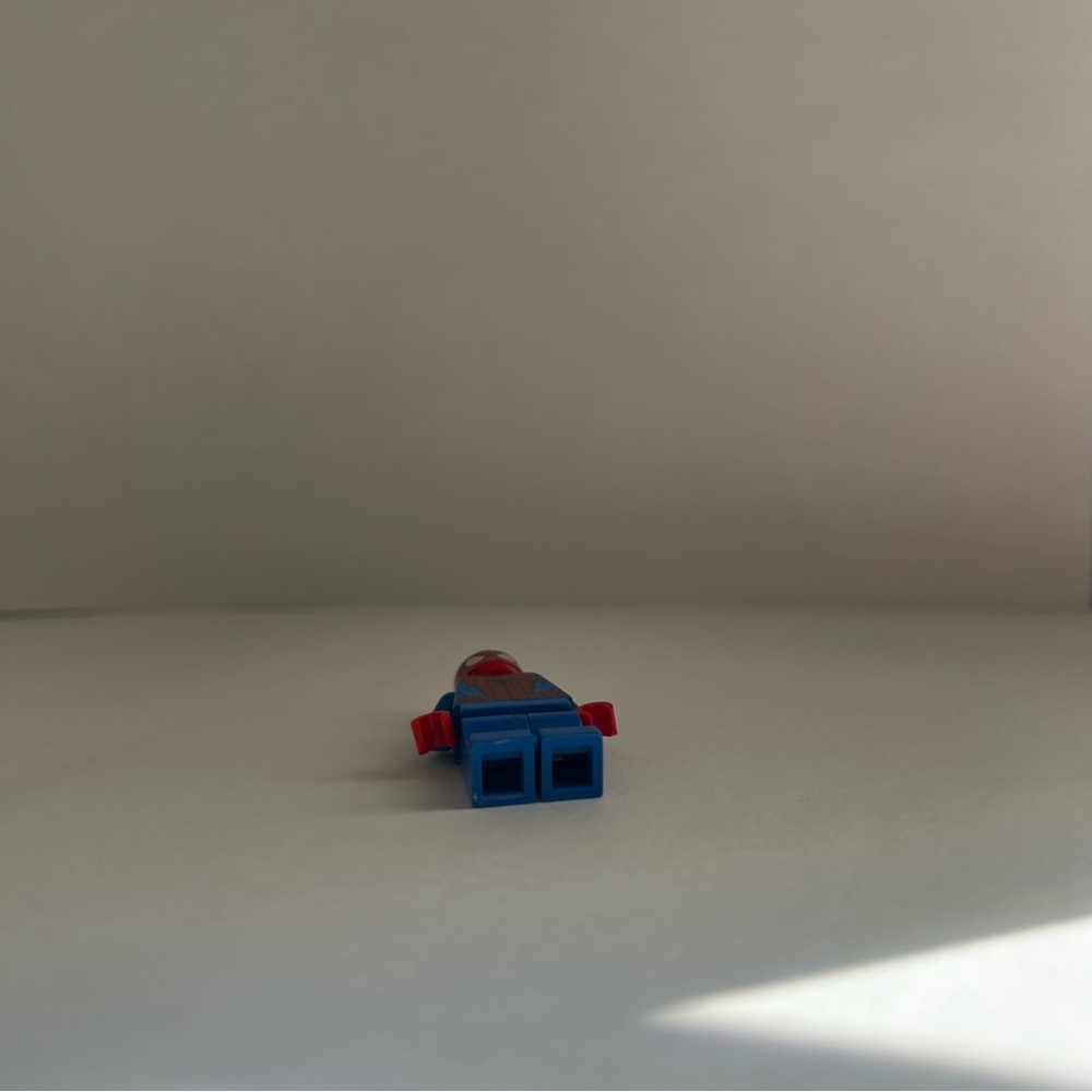 LEGO Spider-Man Minifigure - Picture 2 of 3